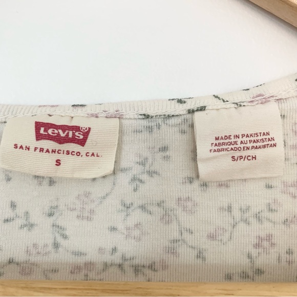 Levi’s Floral T-Shirt - Picture 2 of 5